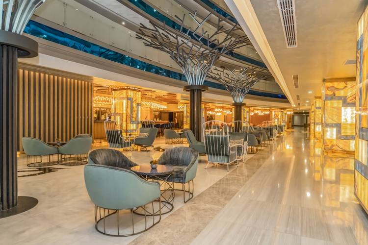 Royal Wings Hotel