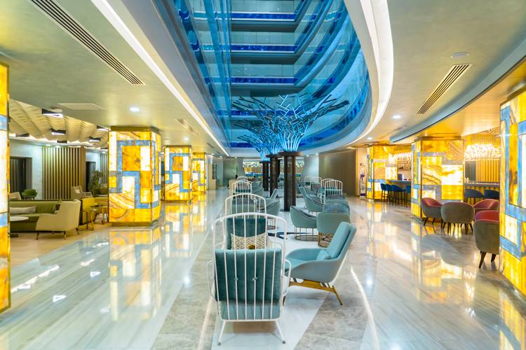 Royal Wings Hotel