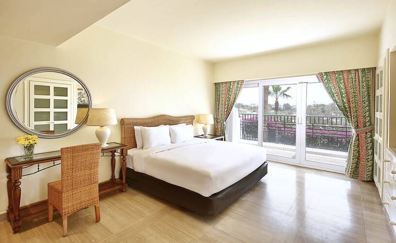 Safir Sharm Waterfalls Resort (Ex. Hilton Sharm Waterfalls Resort)