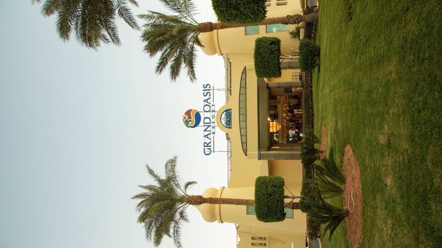 Grand Oasis Resort