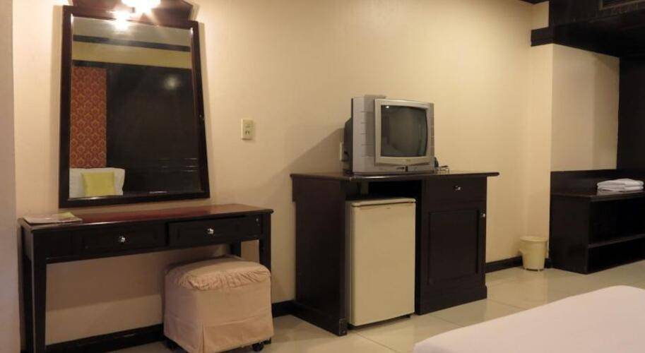 Mike Beach Resort