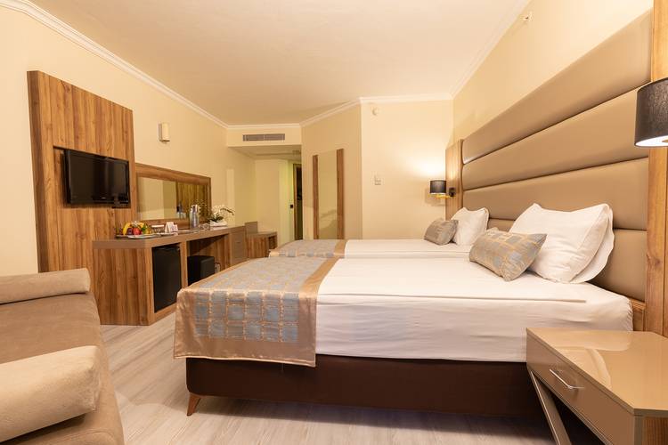 Selectum Family Resort Side (Ex.Silence Beach Resort)