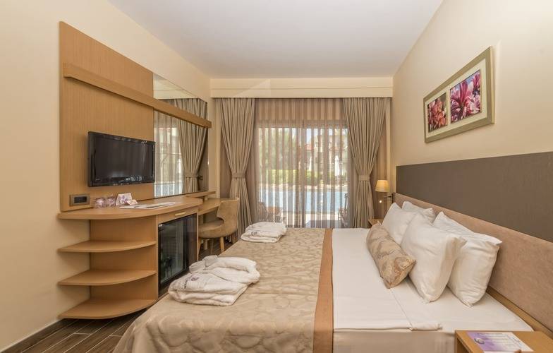Selectum Family Resort Side (Ex.Silence Beach Resort)