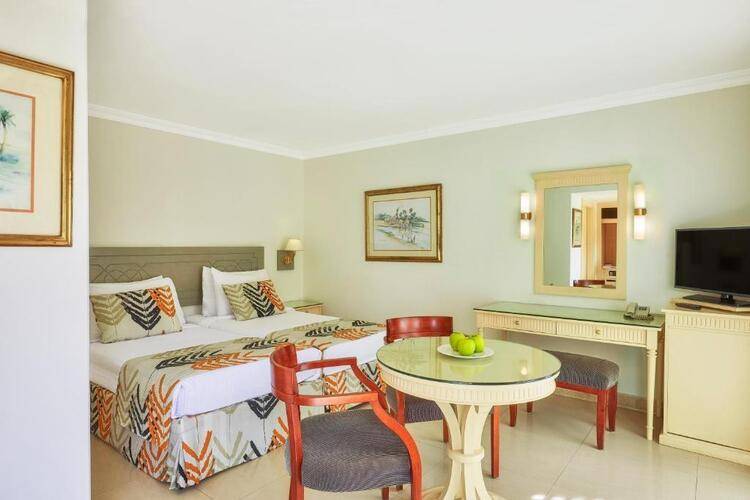 Cairo Pyramids Hotel (Ex. Movenpick Resort Cairo Pyramids)