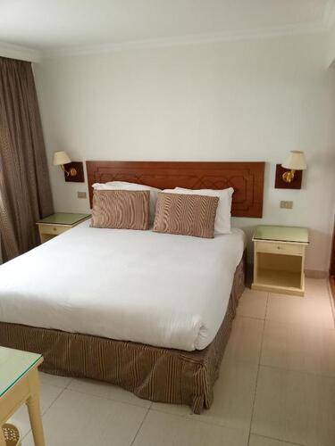 Cairo Pyramids Hotel (Ex. Movenpick Resort Cairo Pyramids)