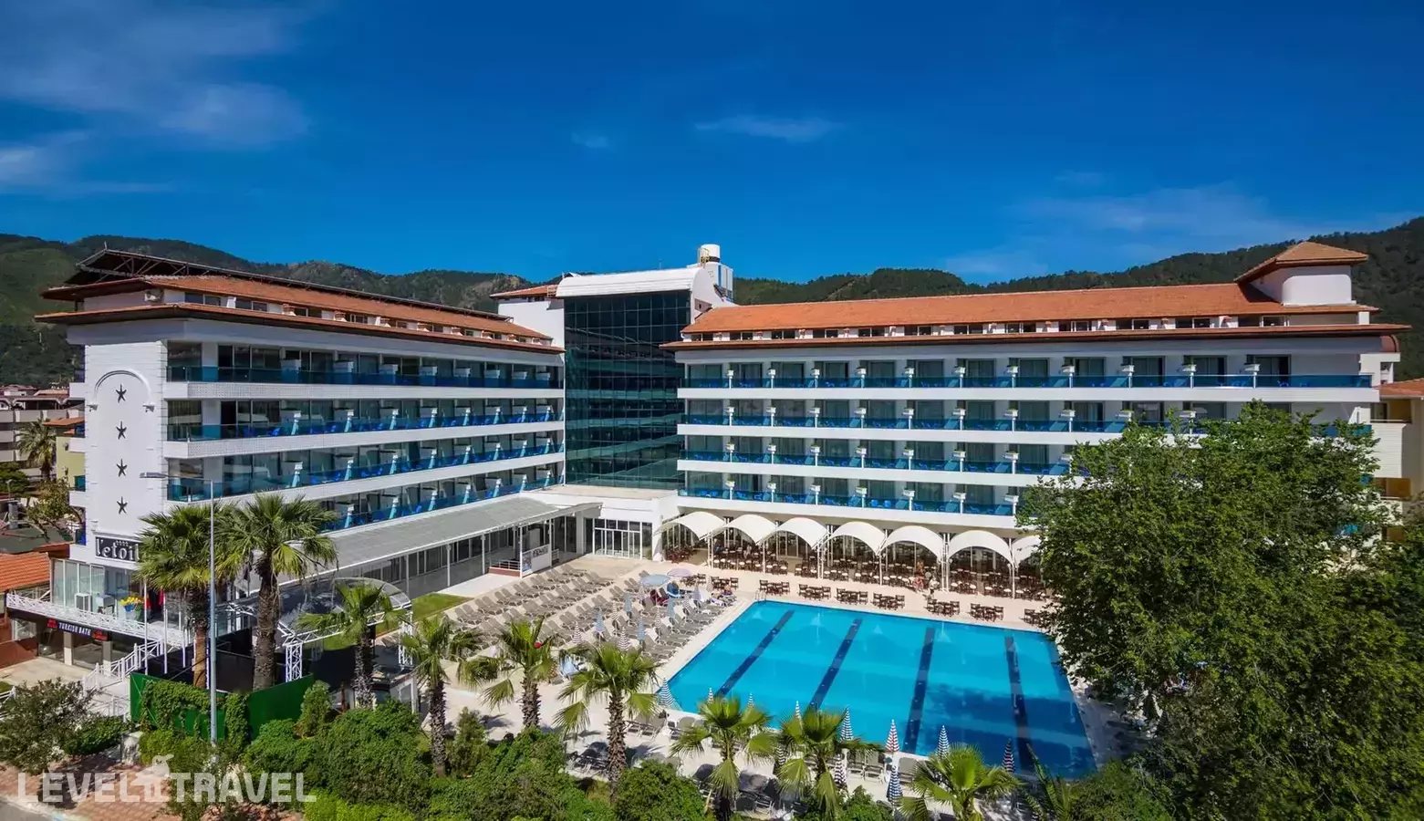 L'Etoile Beach Hotel