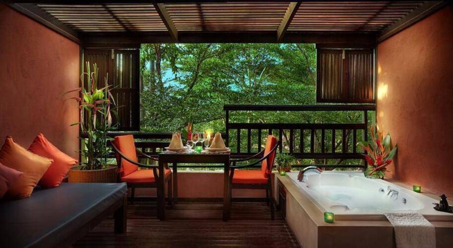 Bo Phut Resort & Spa