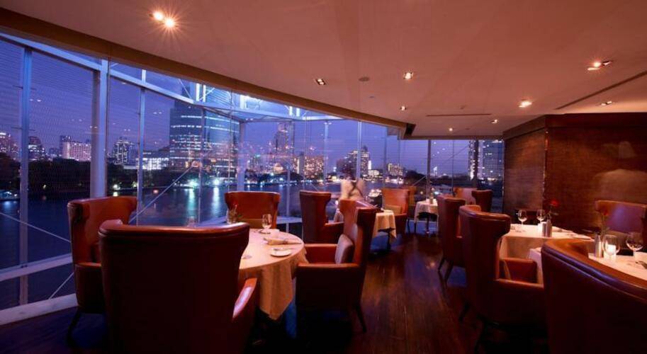 Millennium Hilton Bangkok Hotel