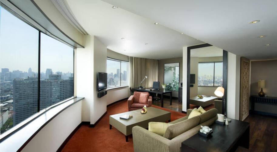 Millennium Hilton Bangkok Hotel