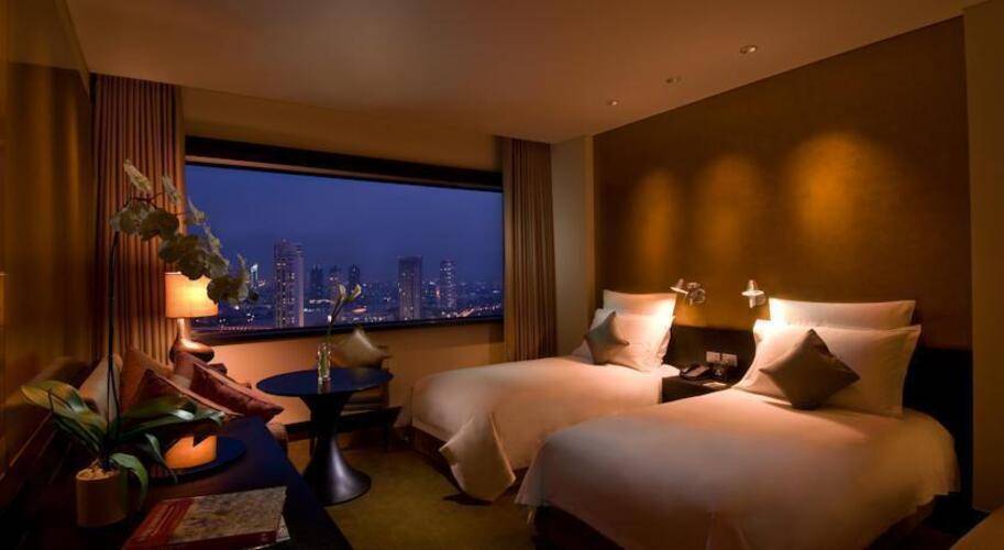 Millennium Hilton Bangkok Hotel