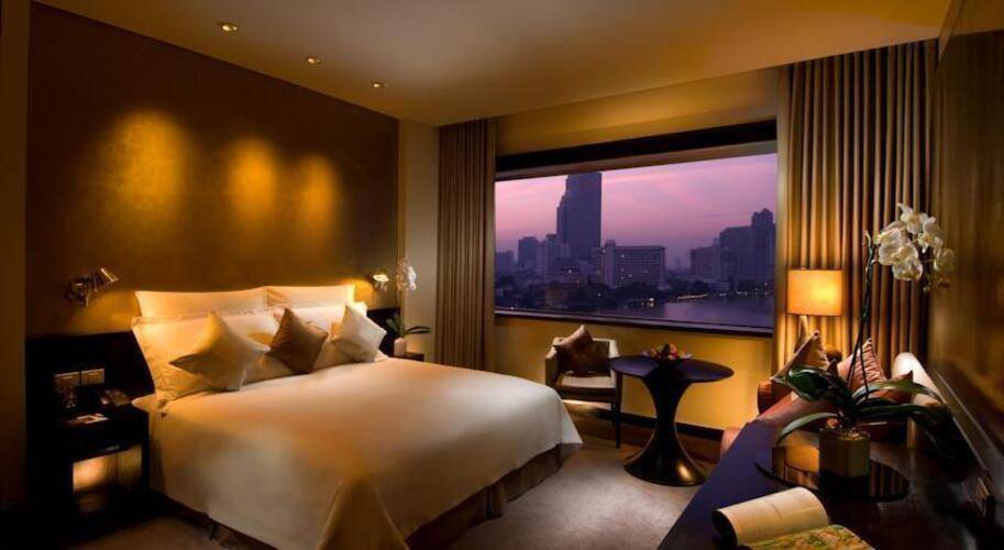 Millennium Hilton Bangkok Hotel
