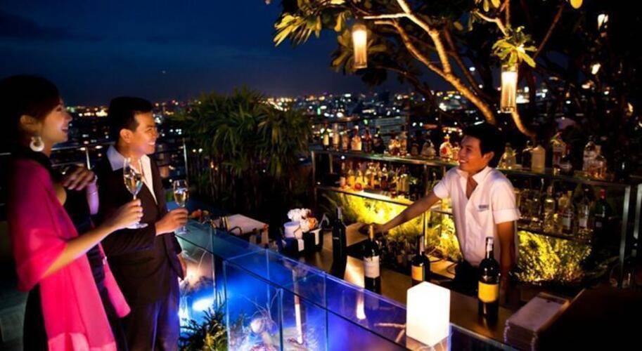 Millennium Hilton Bangkok Hotel