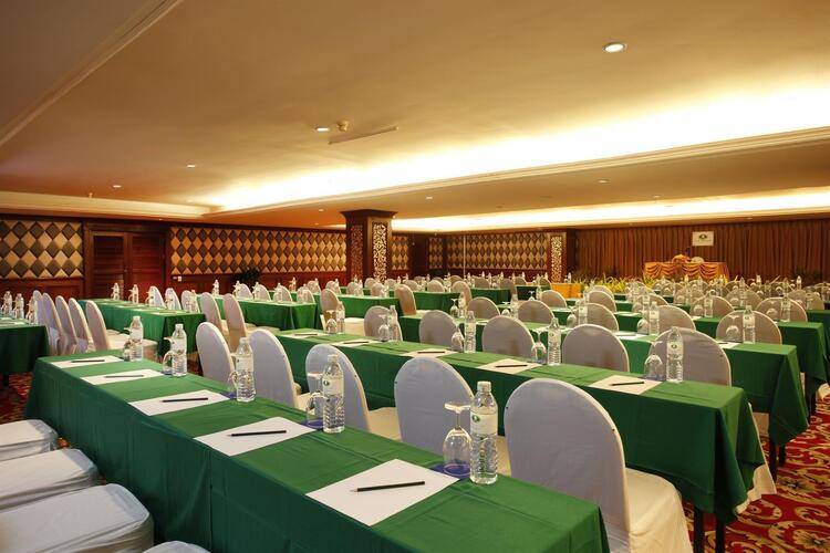 Phuket Graceland Resort&Spa