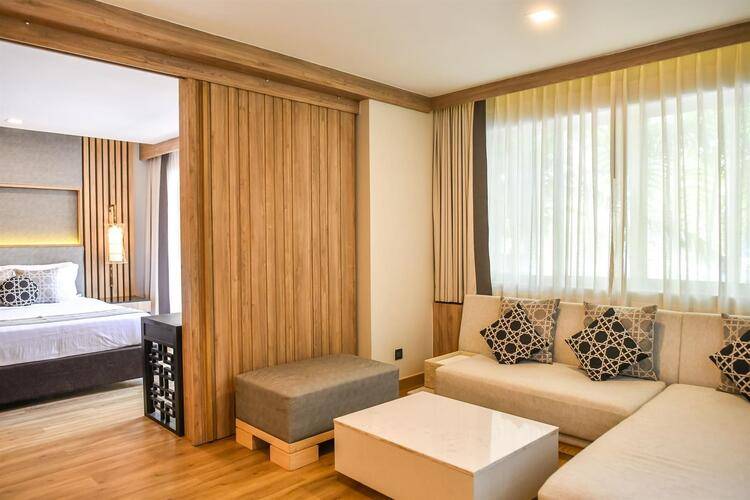 Phuket Graceland Resort&Spa