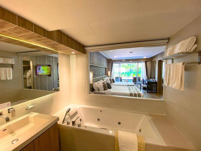 Phuket Graceland Resort&Spa