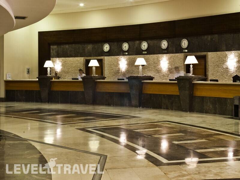 Фотография Crystal Admiral Resort Suites & Spa