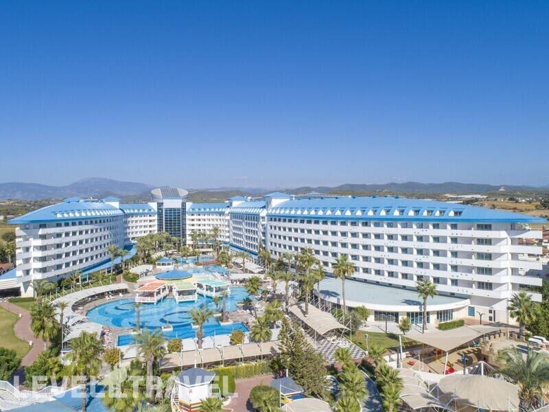 Фотография Crystal Admiral Resort Suites & Spa