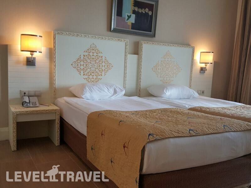 Фотография Crystal Admiral Resort Suites & Spa