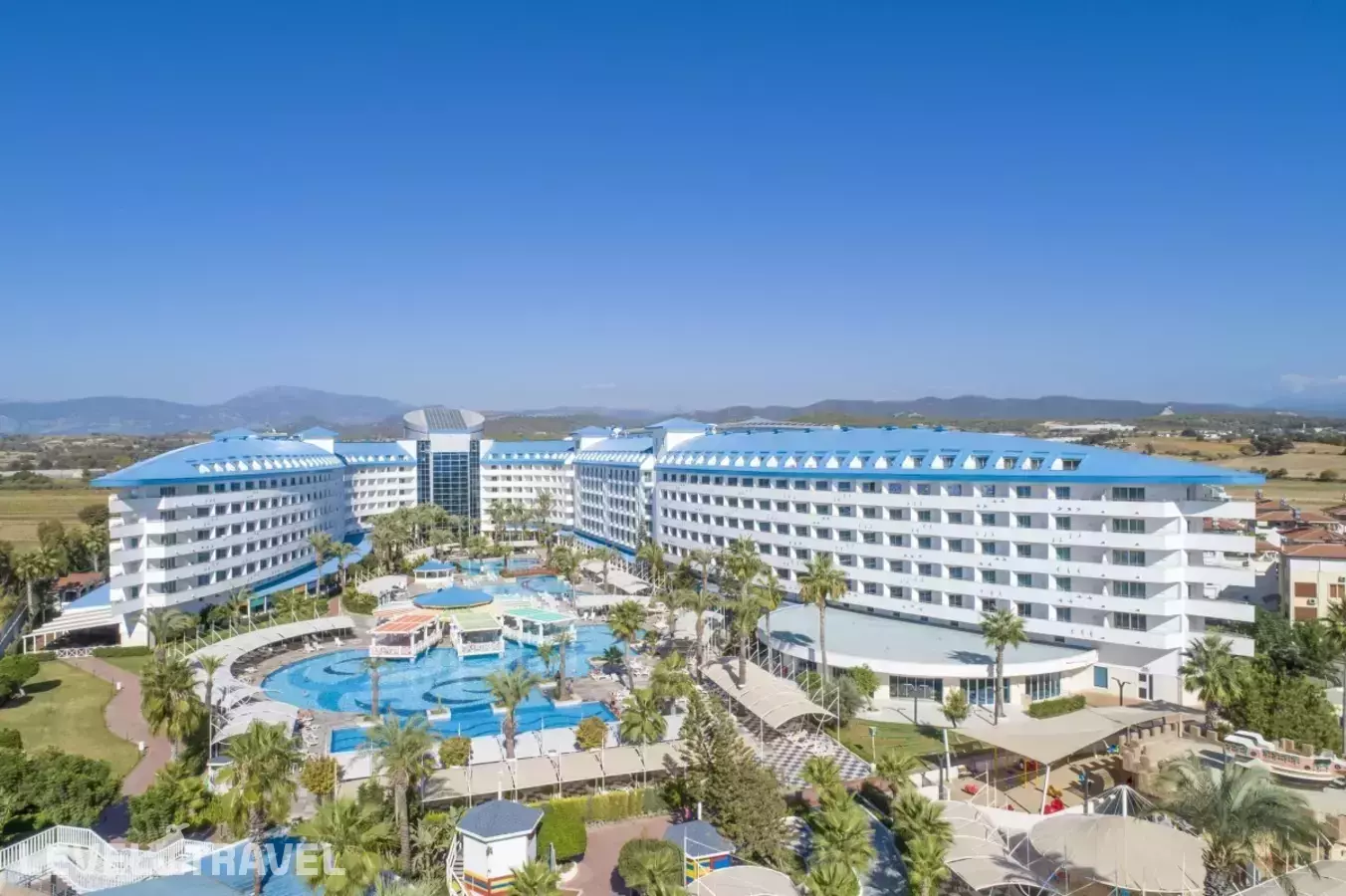 Crystal Admiral Resort Suites & Spa