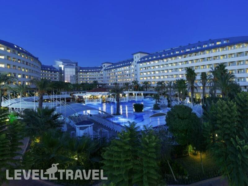 Фотография Crystal Admiral Resort Suites & Spa