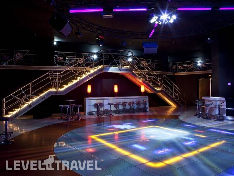 Фотография Crystal Admiral Resort Suites & Spa