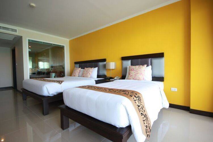 Royal Phala Cliff Beach