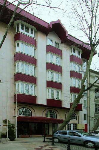 Pierre Loti Hotel