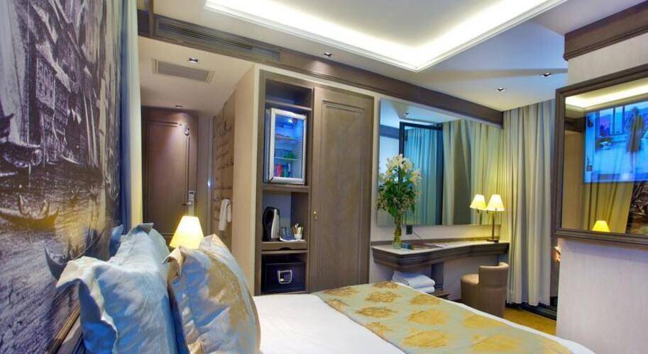Pierre Loti Hotel