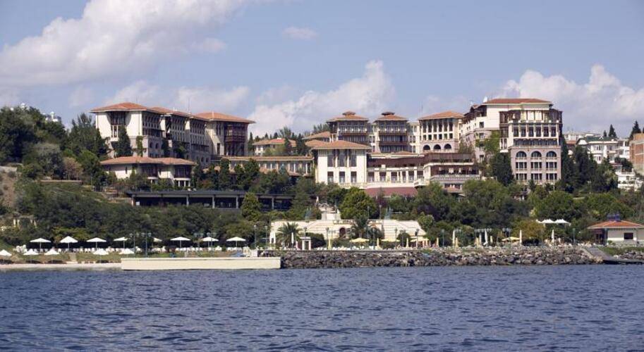 Klassis Resort Hotel