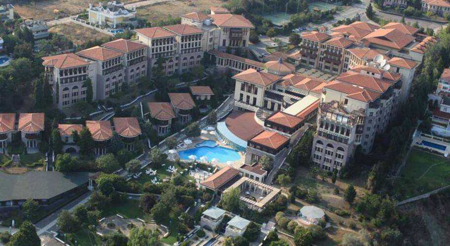Klassis Resort Hotel