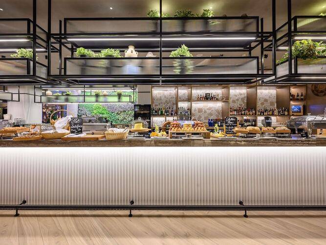 Ibis World Trade Center