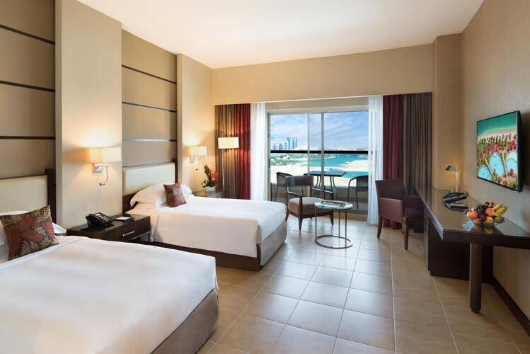 Khalidiya Palace Rayhaan Hotel By Rotana