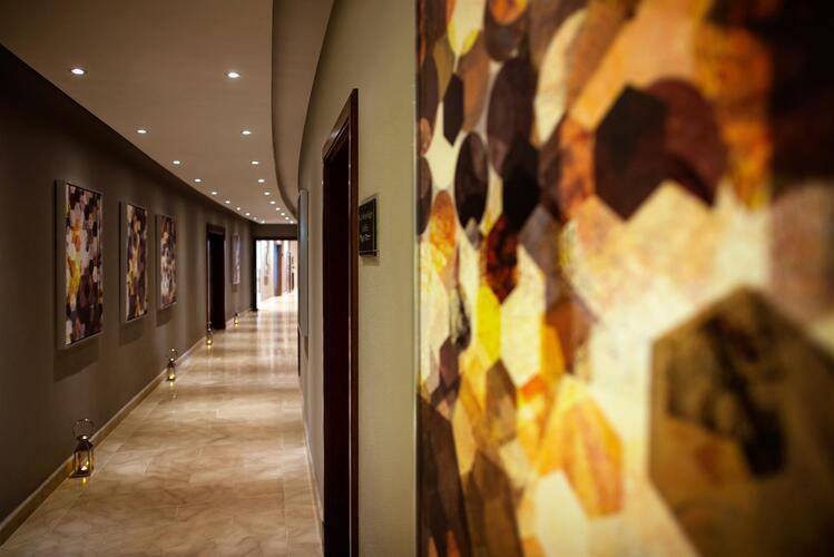 Khalidiya Palace Rayhaan Hotel By Rotana