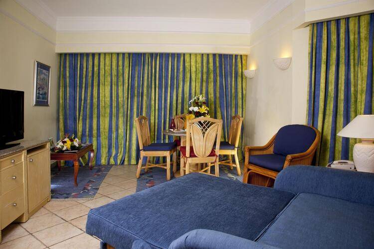 Coral Beach Resort Tiran