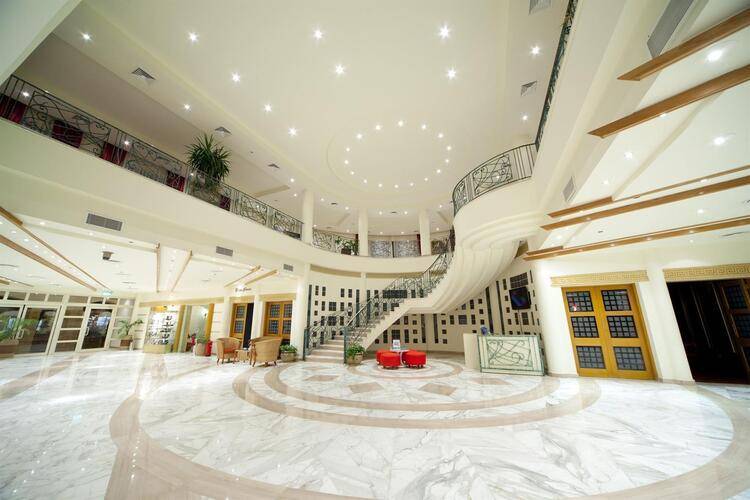 Coral Beach Resort Tiran