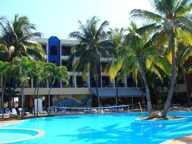 Islazul Club Tropical