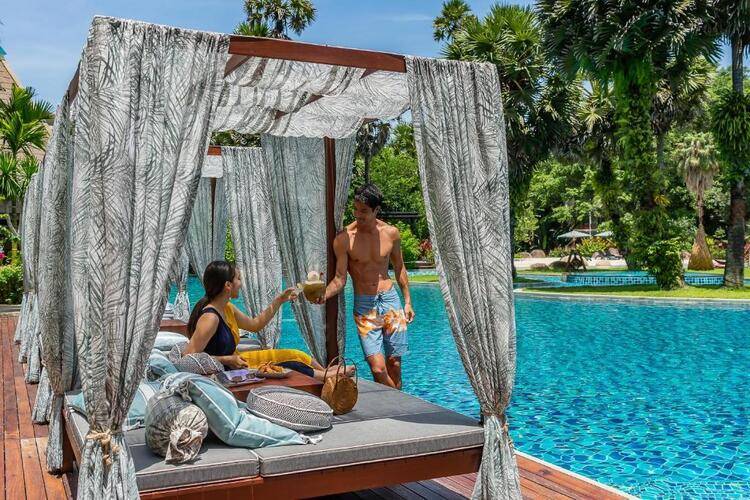 Naithonburi Beach Resort