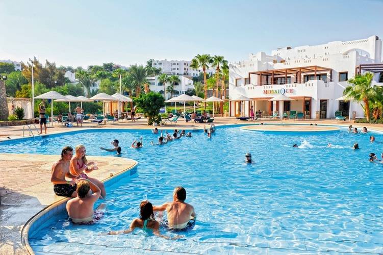 Domina Coral Bay Aquamarine Pool