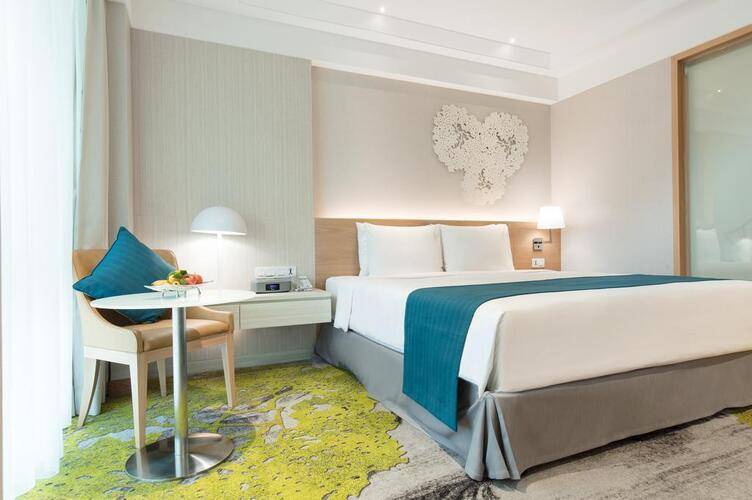 Holiday Inn Bangkok Hotel