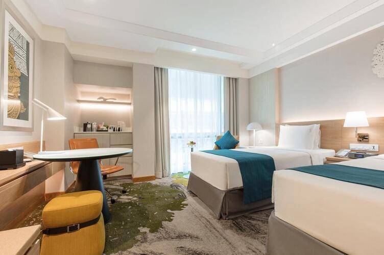 Holiday Inn Bangkok Hotel