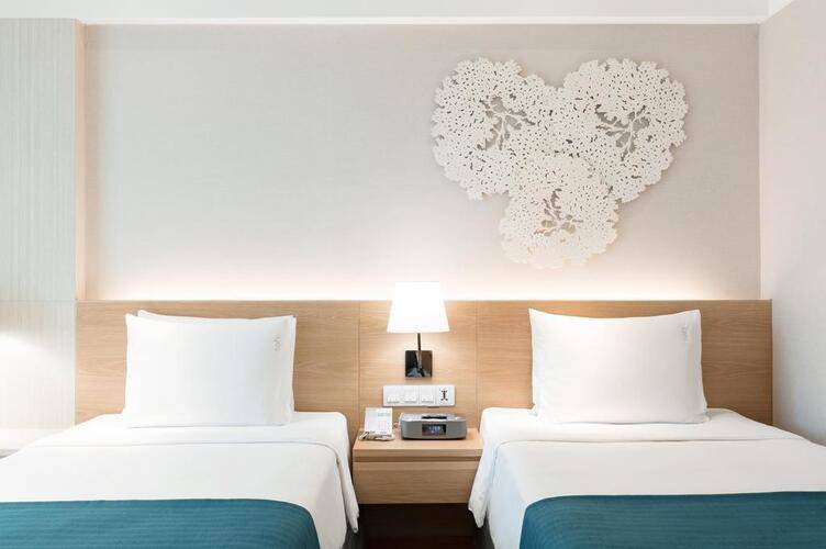 Holiday Inn Bangkok Hotel