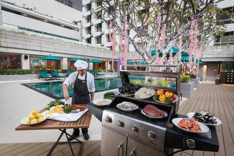 Holiday Inn Bangkok Hotel