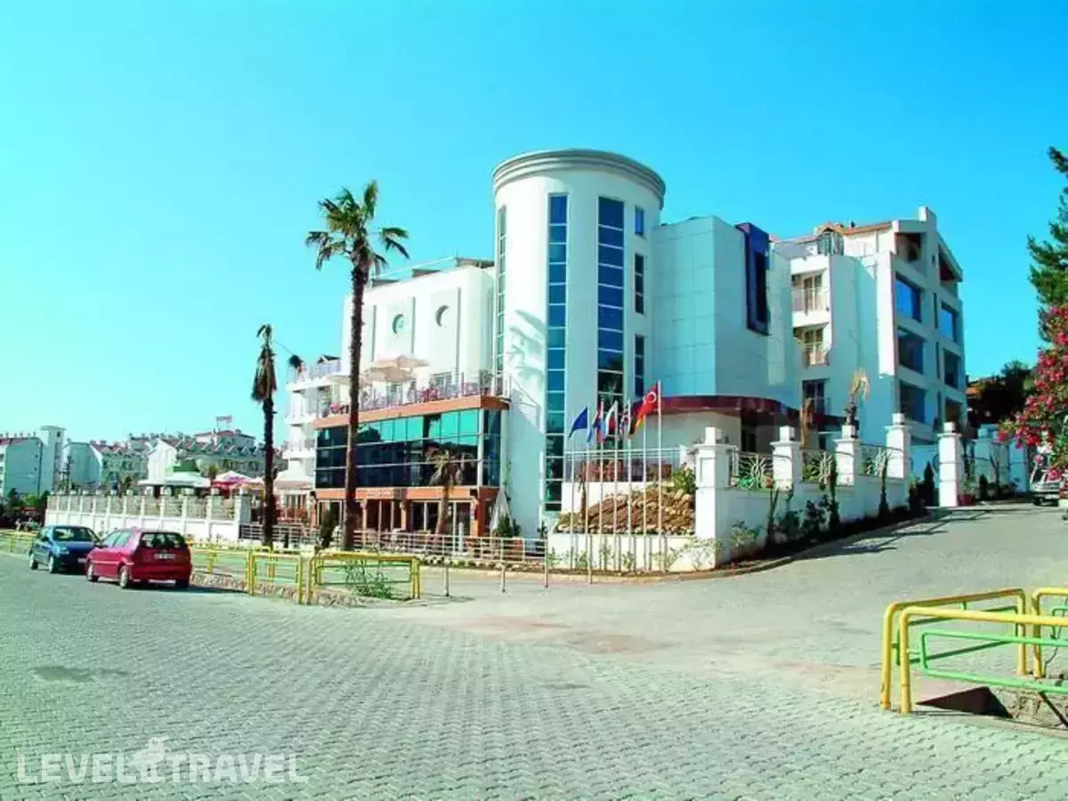 Ideal Pearl Hotel (Adults Only 16+)