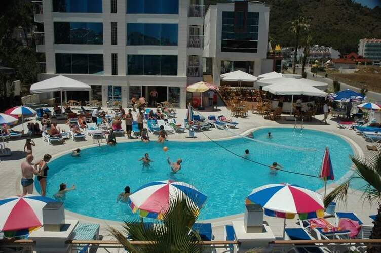 Ideal Pearl Hotel (Adults Only 16+)