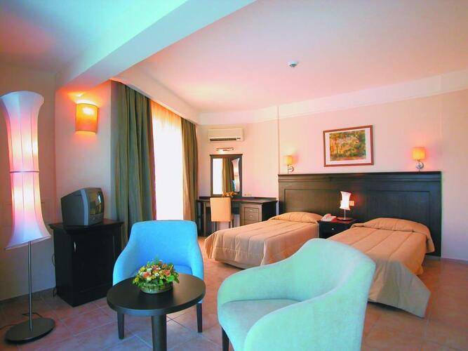 Ideal Pearl Hotel (Adults Only 16+)
