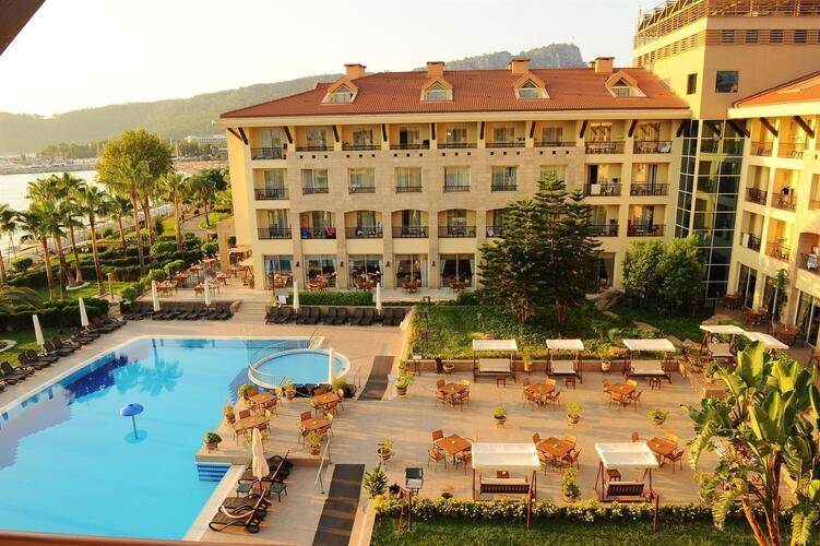 Fame Residence Kemer & Spa