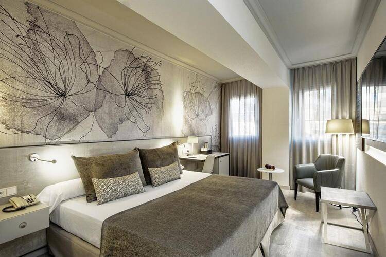 Salles Pere IV Hotel