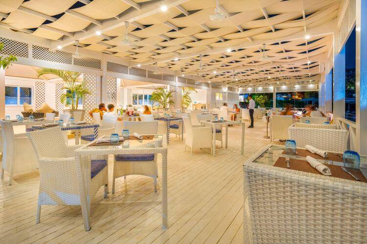 Domina Coral Bay Oasis Hotel