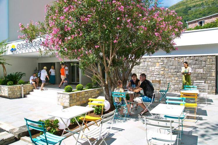 Castellastva Hotel