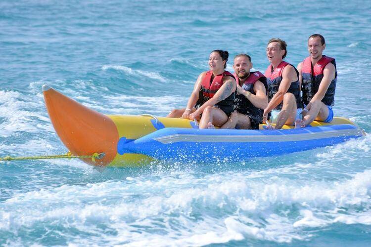 Pickalbatros White Beach Resort